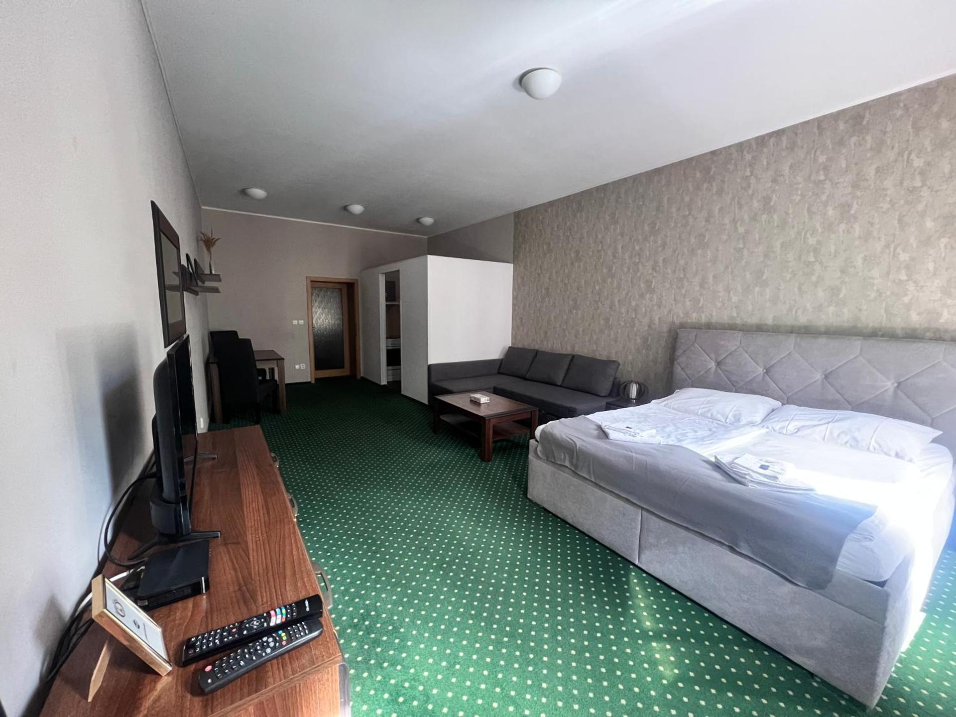 Photo of the whole room