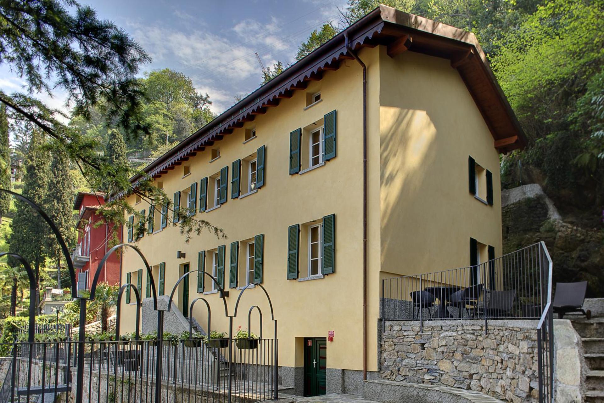 Rosa dei Venti - Lake view Apartments & Suites