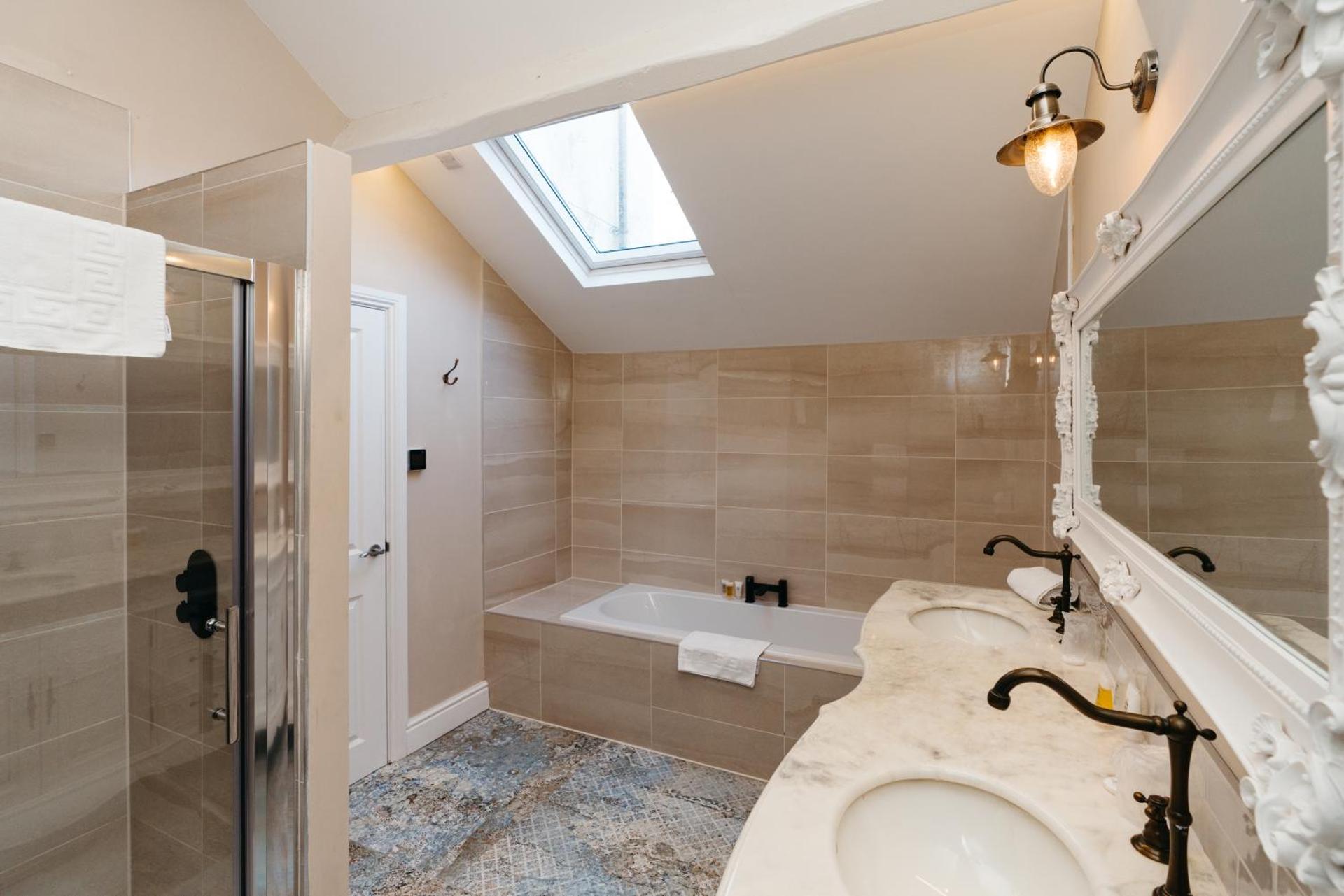 Suite with Mountain View