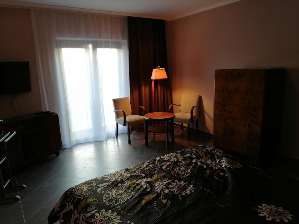 Queen Room with Balcony