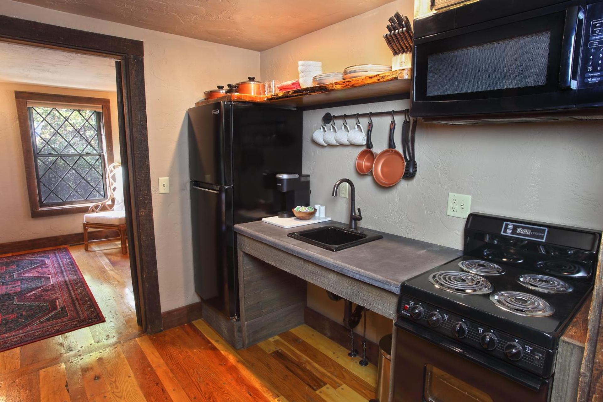 Kitchen or kitchenette