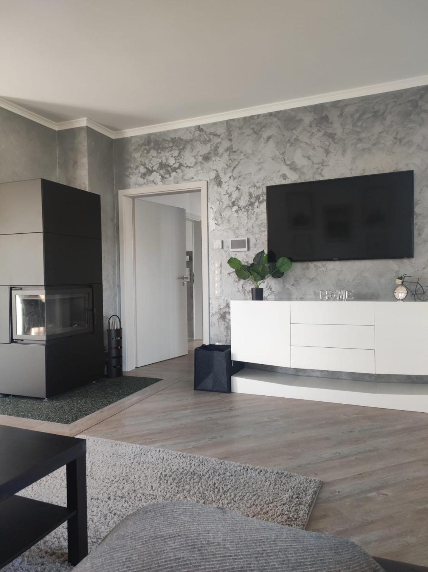 Communal lounge/ TV room