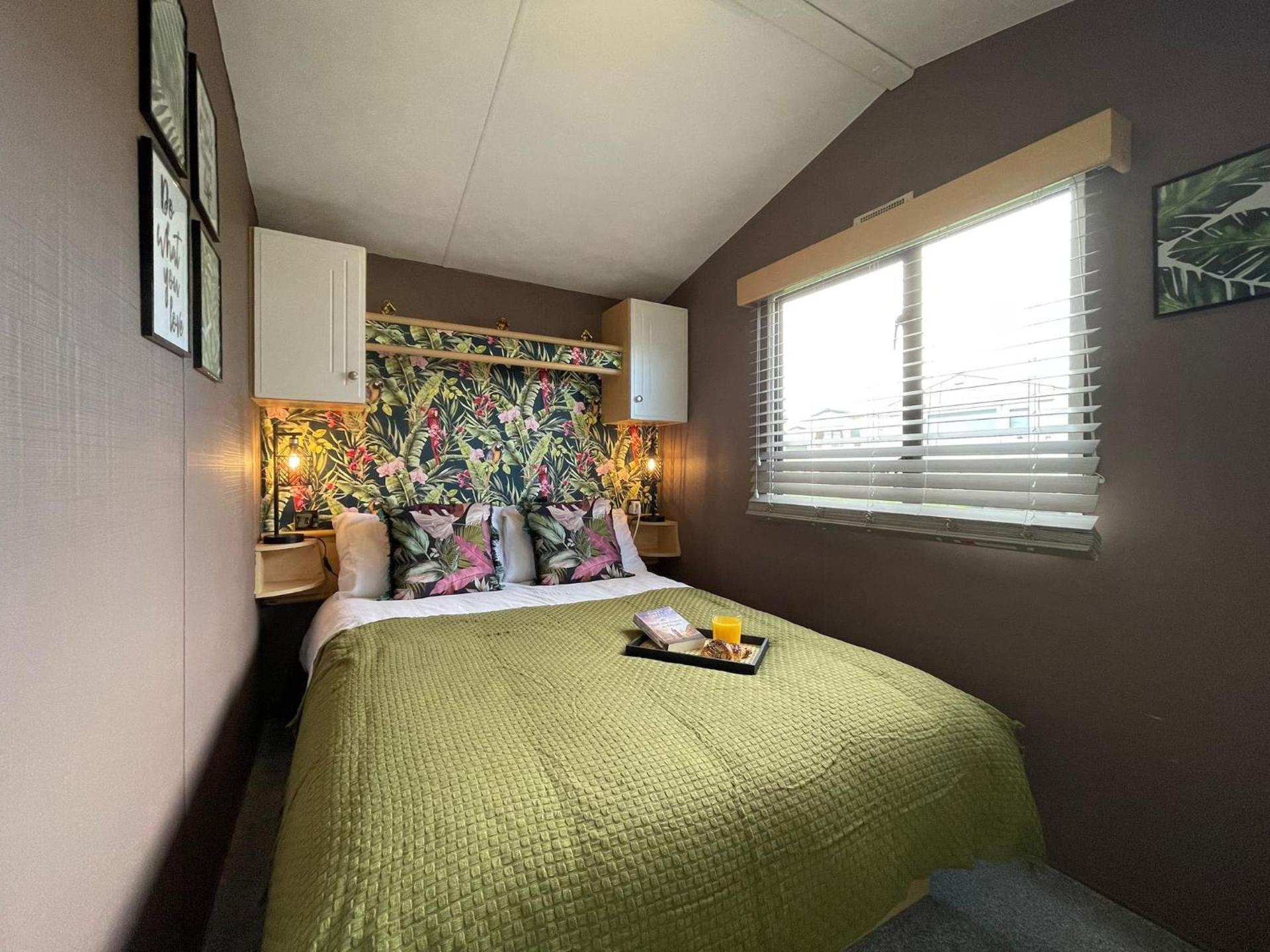 Little Owl - Holiday Home - Caravan Break