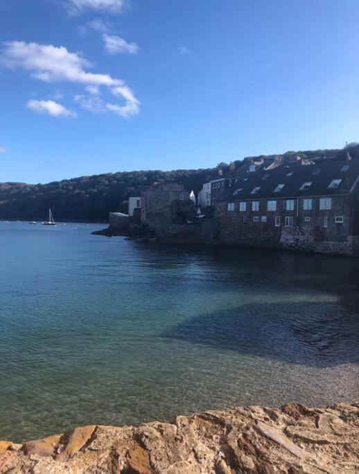 The View, Kingsand, luxurious seafront penthouse apartment with sun trap balcony and incredible sea views