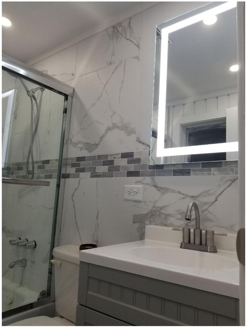 Beautiful cottage near Lake Louisa & mins from Disney, Vehicle Rental Available