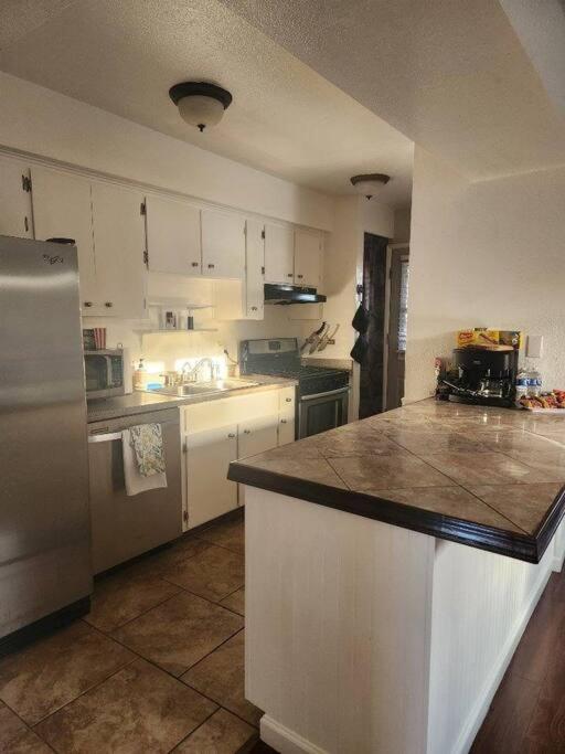 Southwestern charm - minutes from everything 3/2