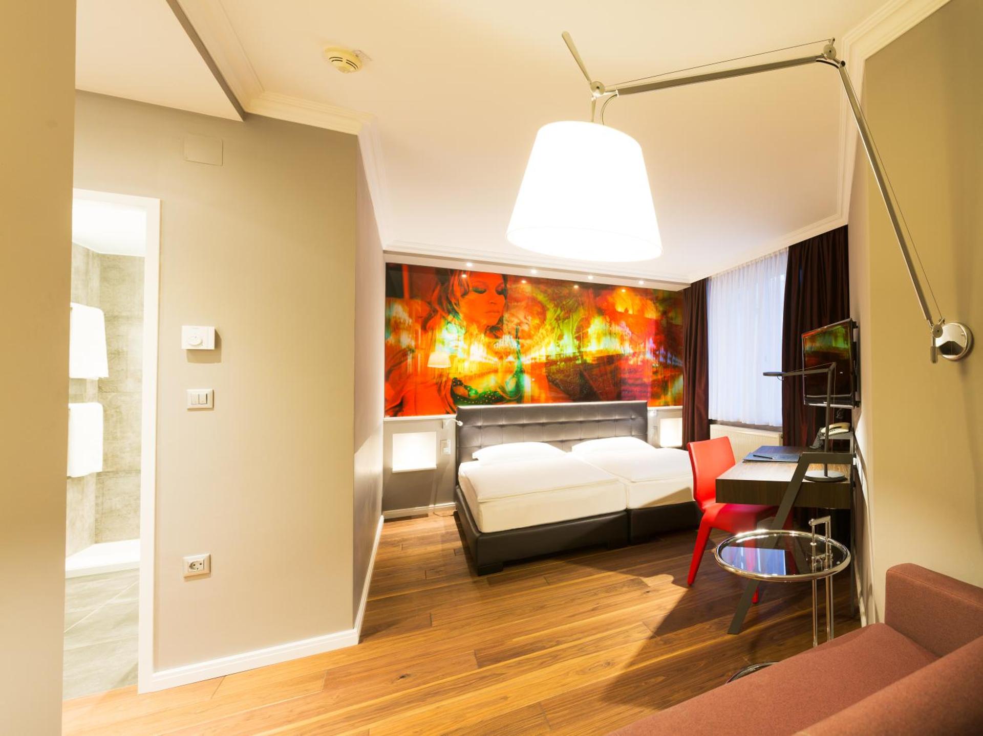 Photo of the whole room