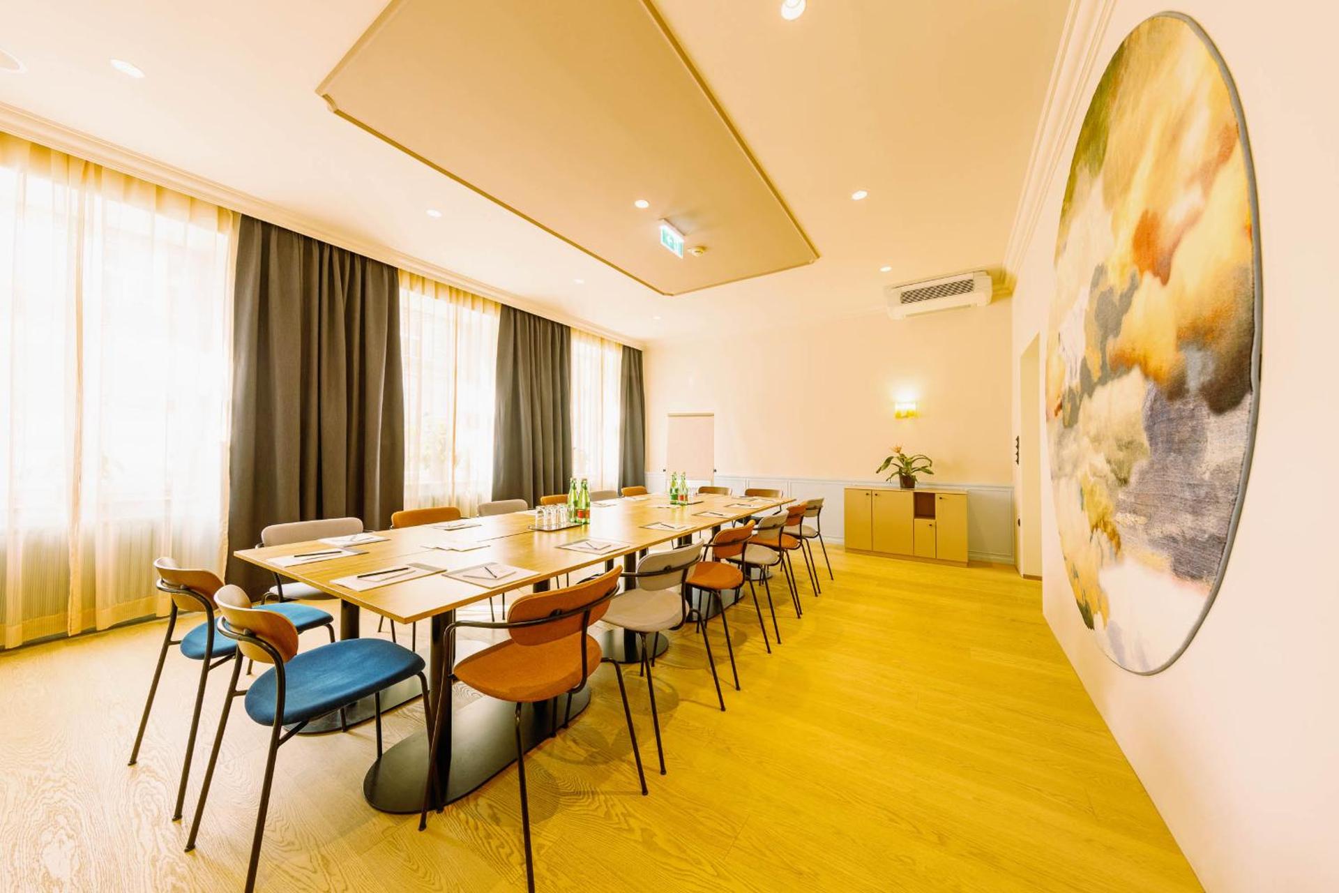 Meeting/conference room