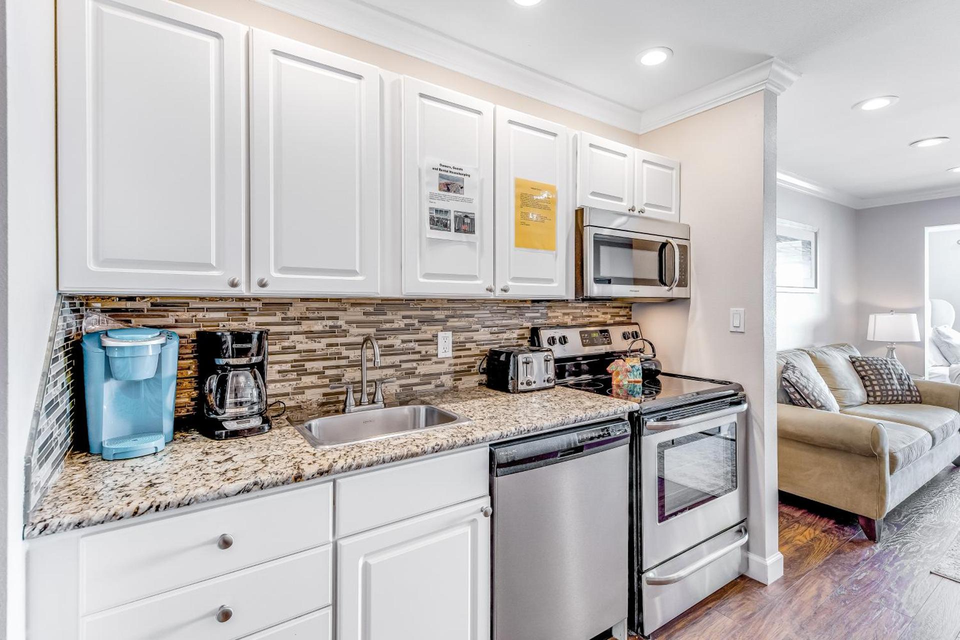 Sunset Harbor Palms 2-304