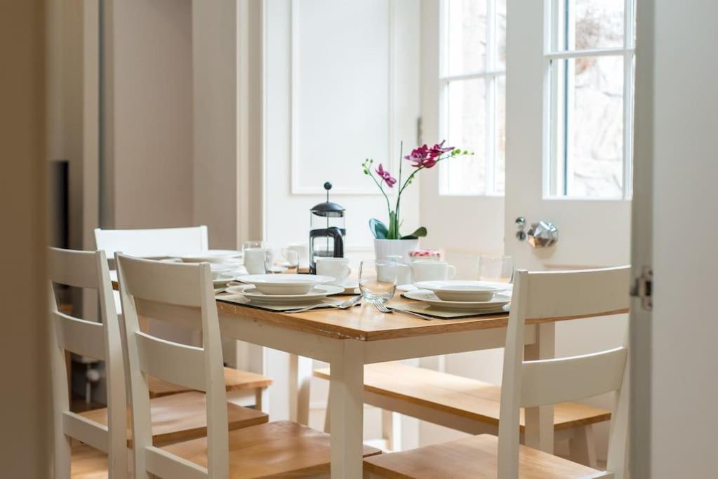 self catering , city centre apartment with Parking