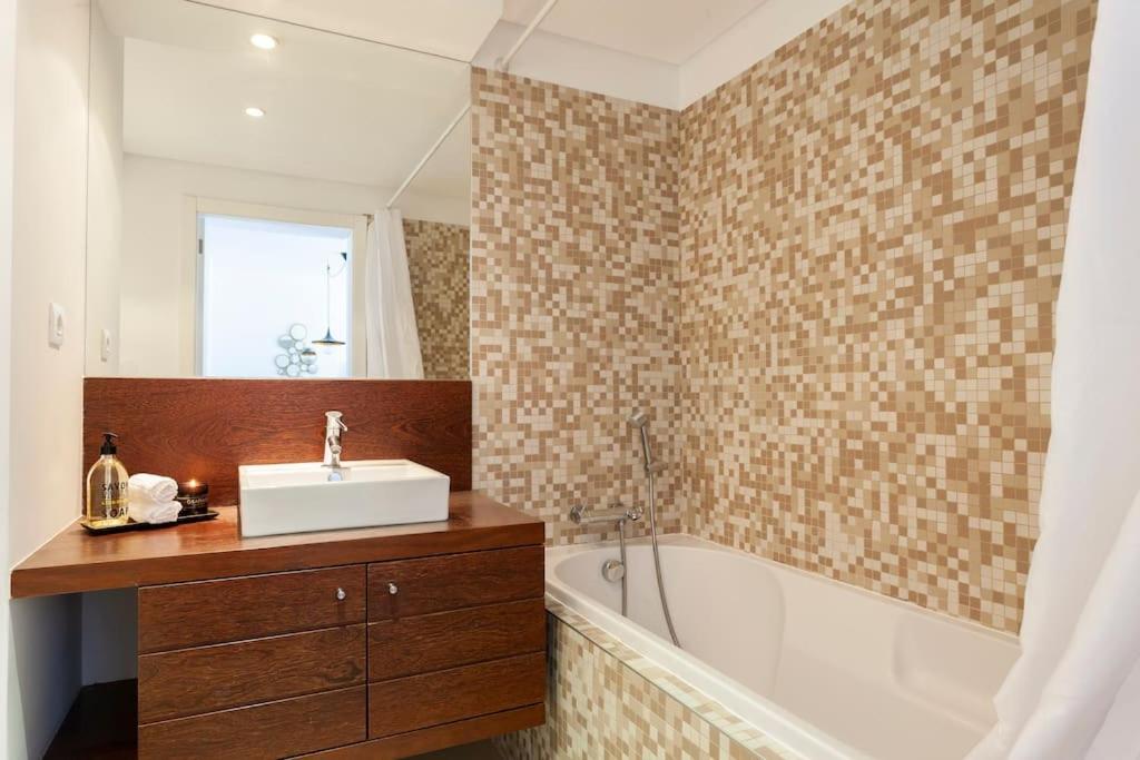 Lisbon Metro Apartment