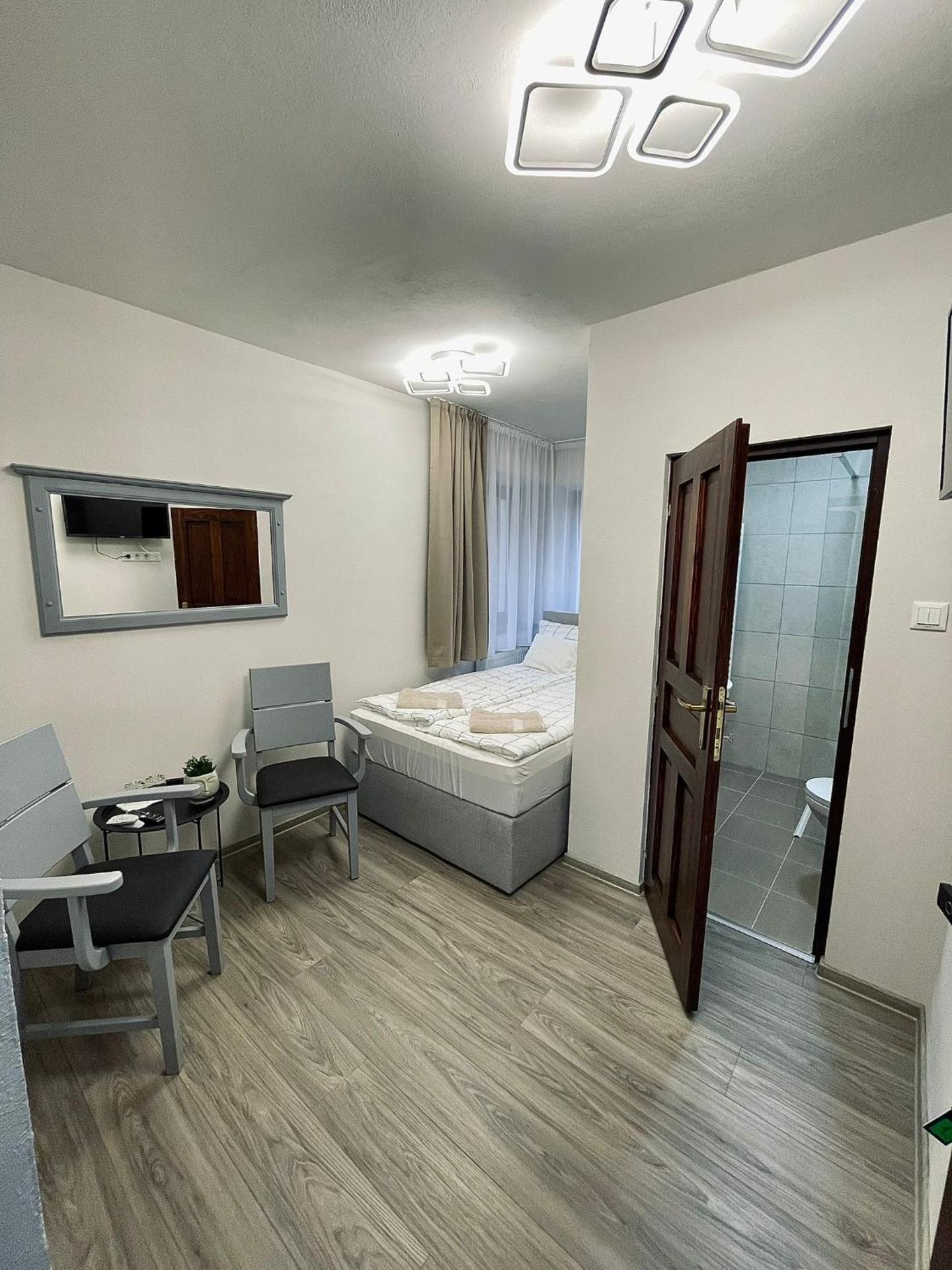 Double Room with Private Bathroom