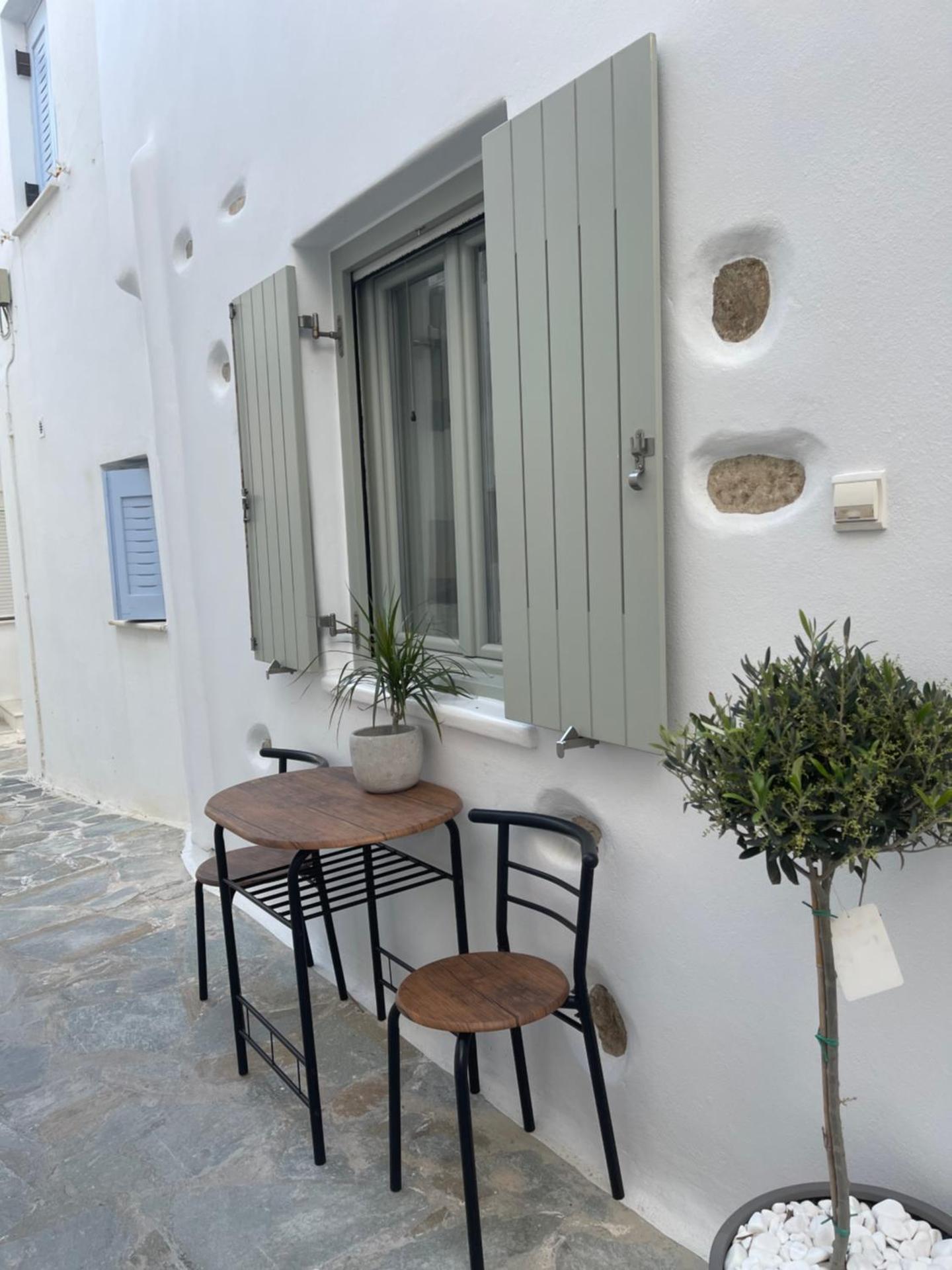 Aegean White Home