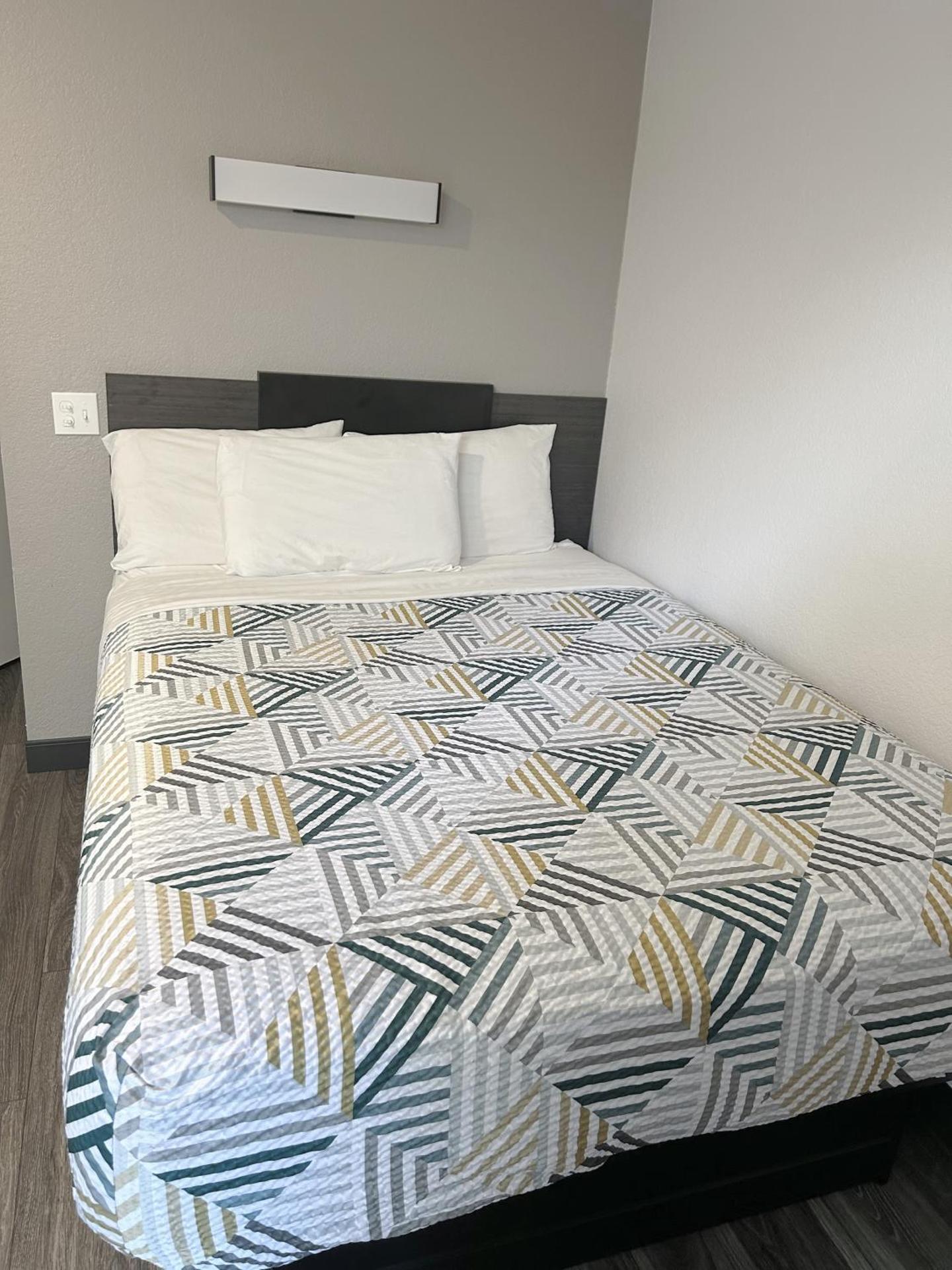 Double Room - Non-Smoking 