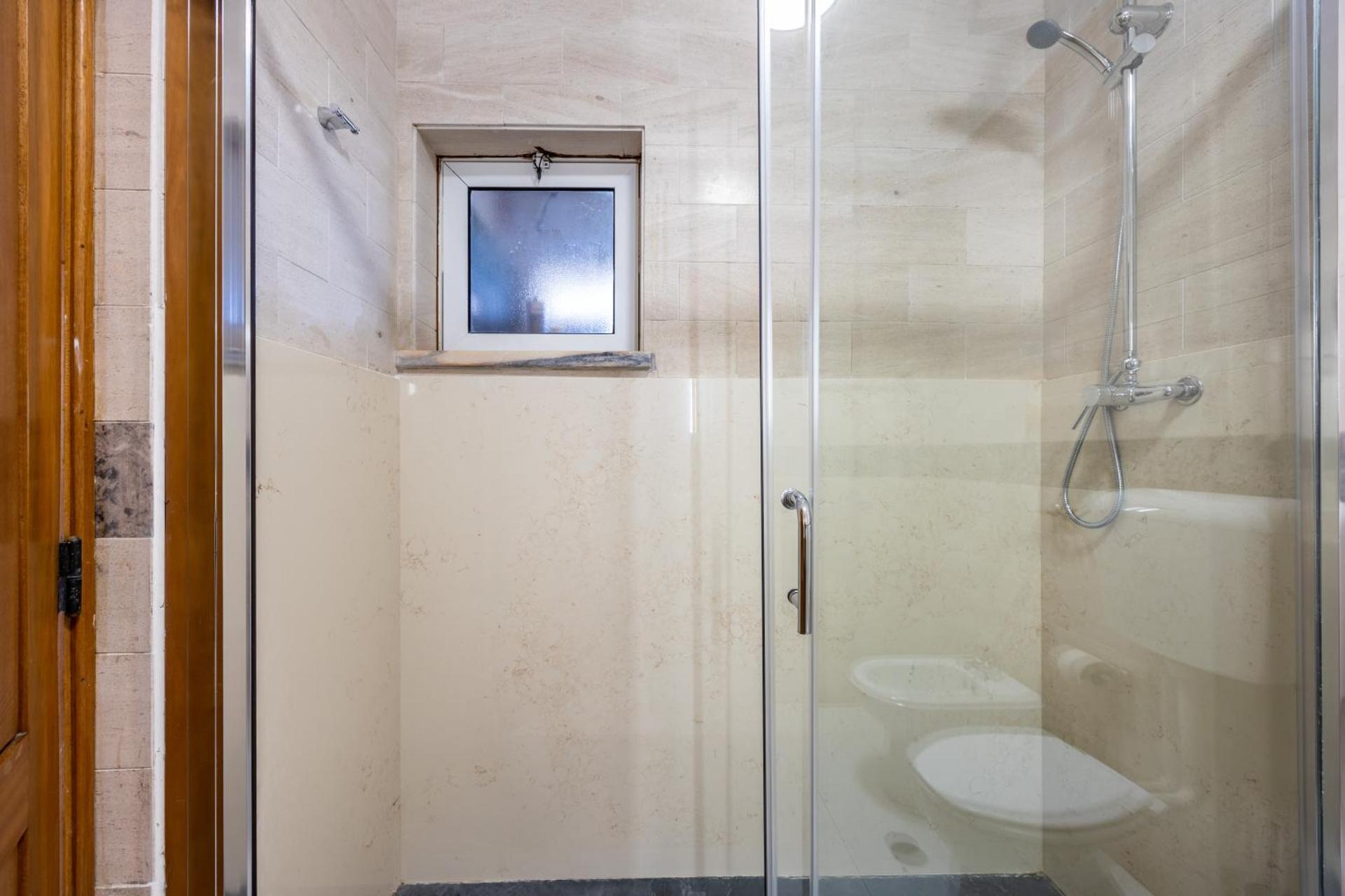 Apartment Henry Matisse, swimming pool