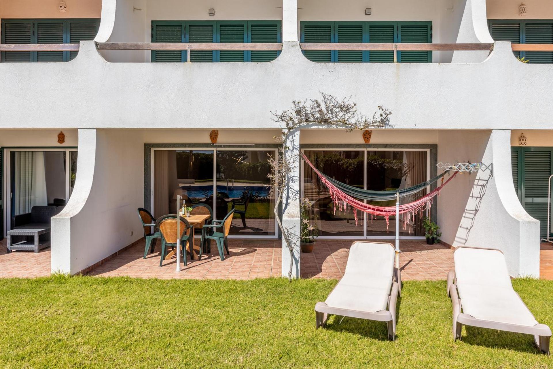 Apartment Henry Matisse, swimming pool