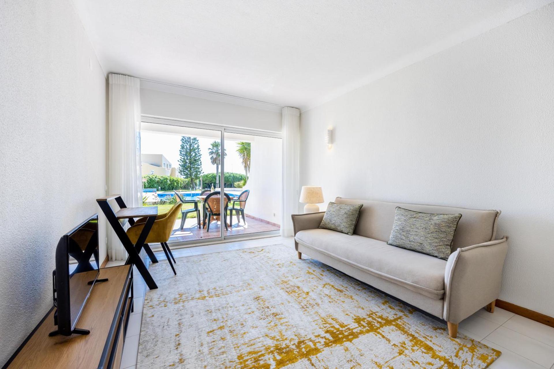 Apartment Henry Matisse, swimming pool