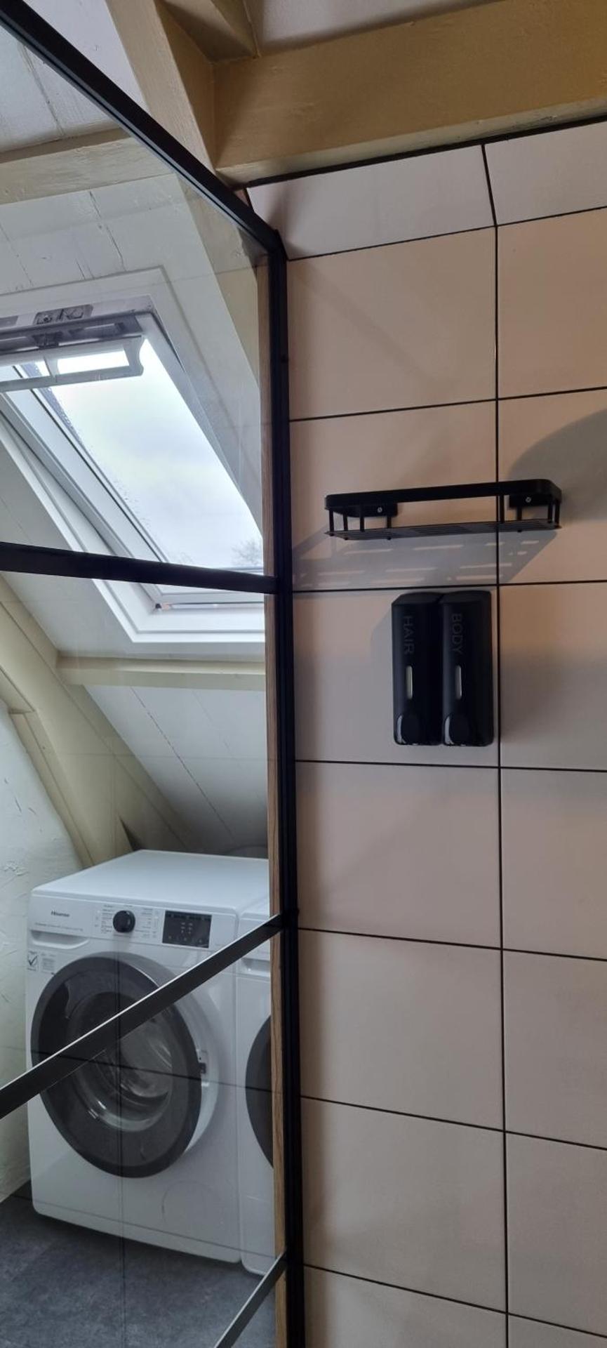 Sfeervol verblijf in oude gemeentehuis Eenrum.