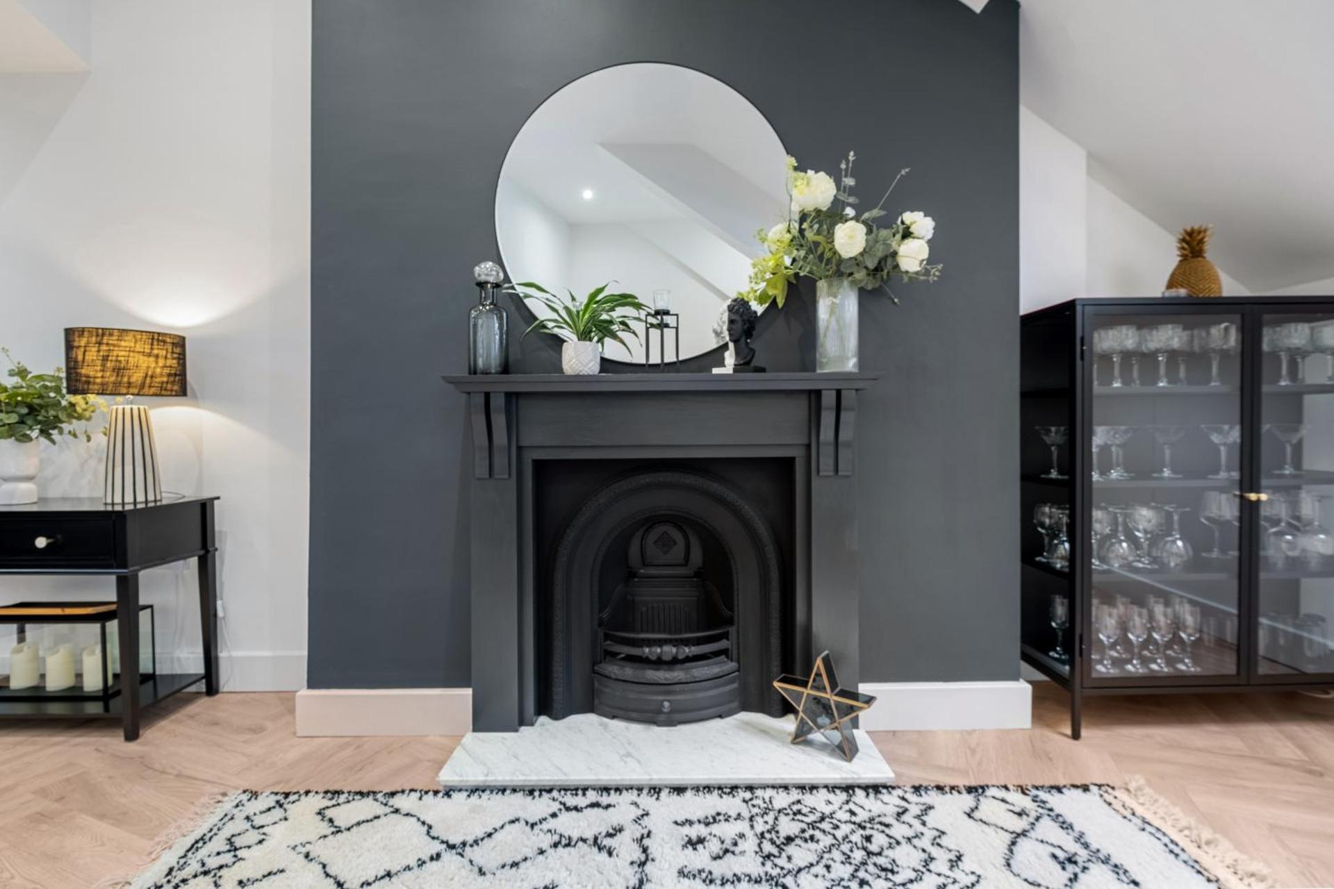 Princes Wharf, Stylish 2 Bed City Centre Apartment