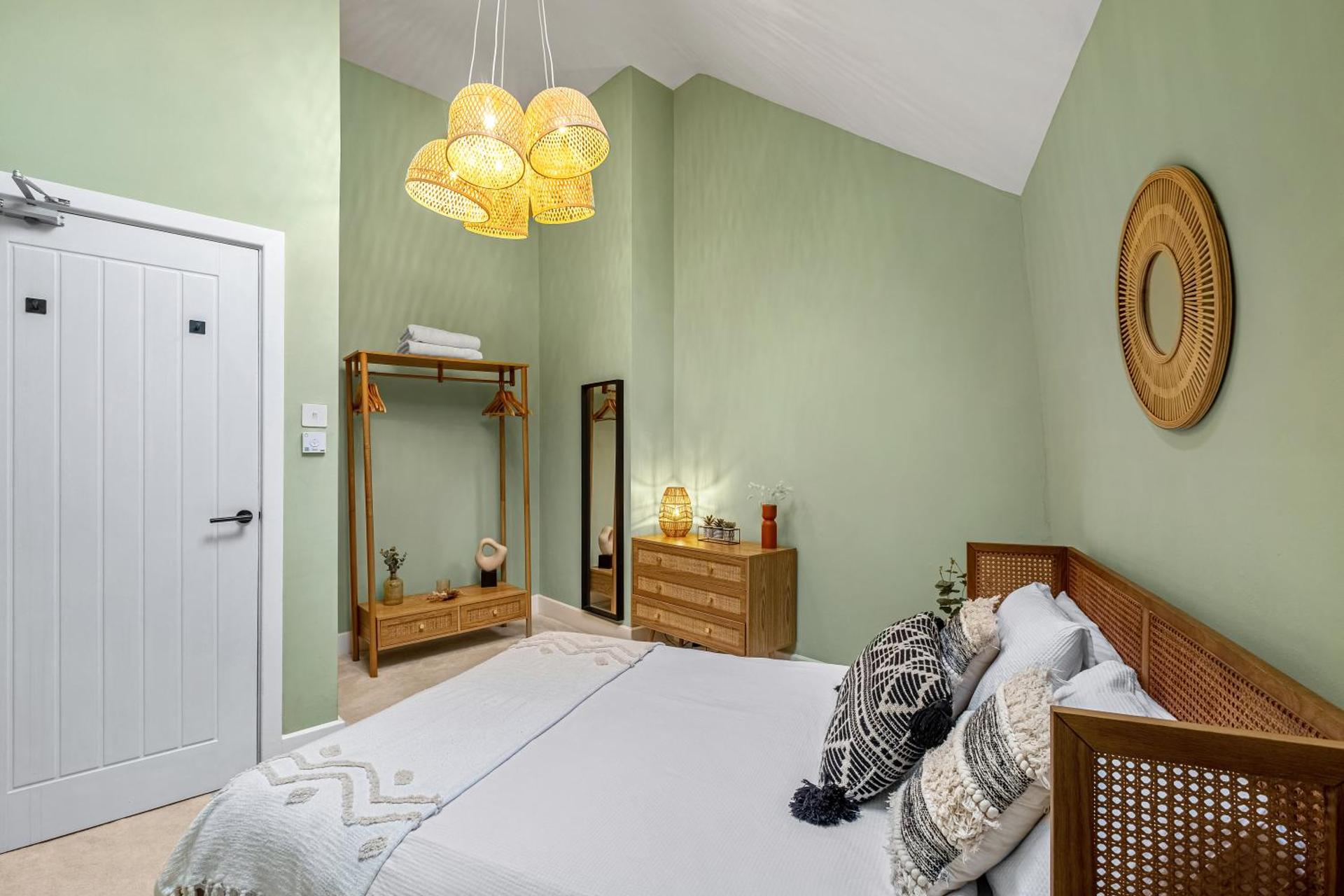 Princes Wharf, Stylish 2 Bed City Centre Apartment