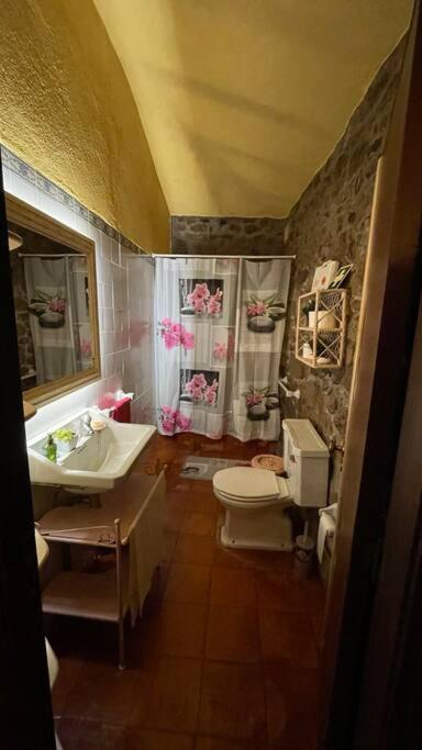 Lugar encantador com estacionamento incluído