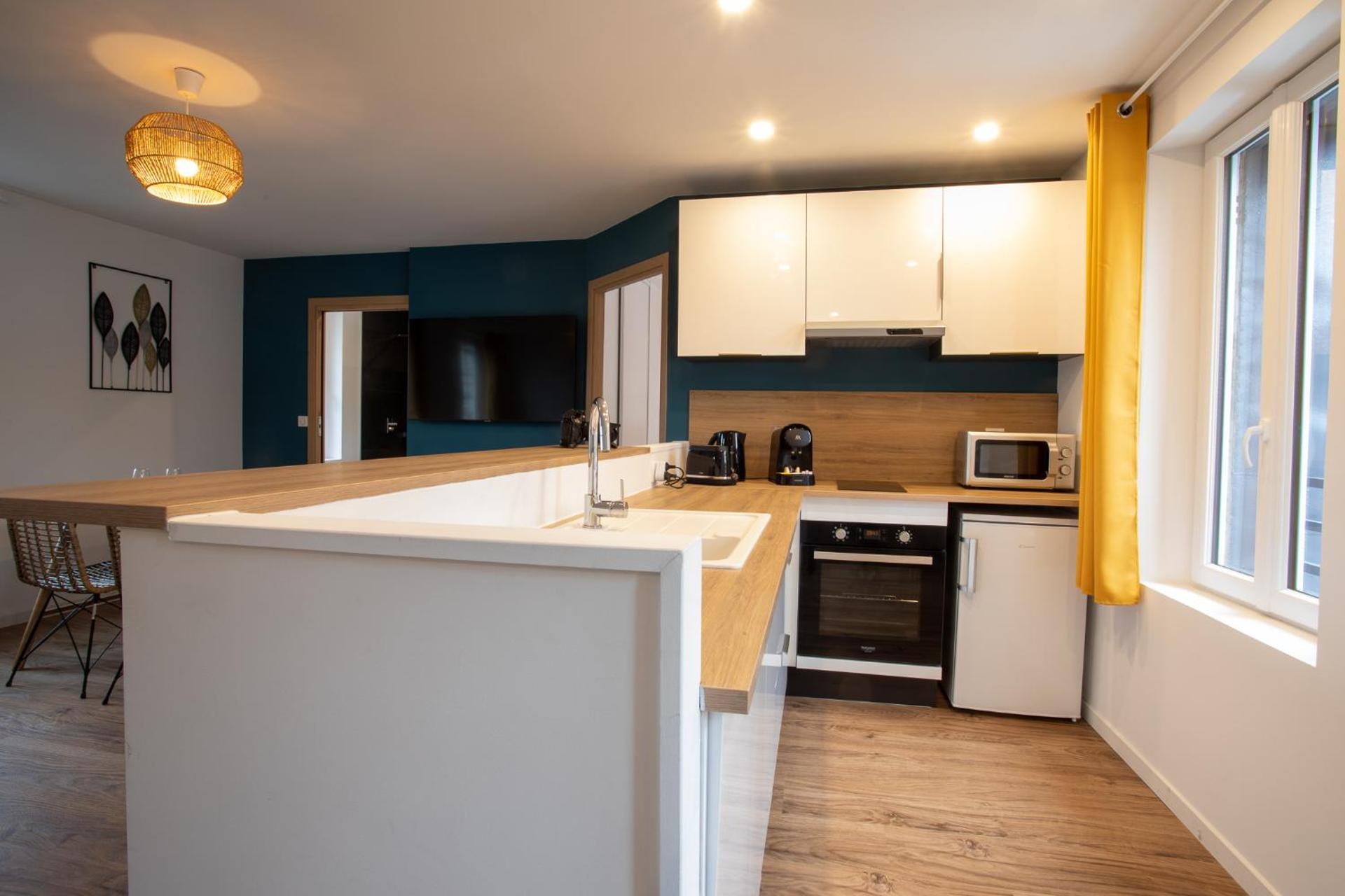 Kitchen or kitchenette