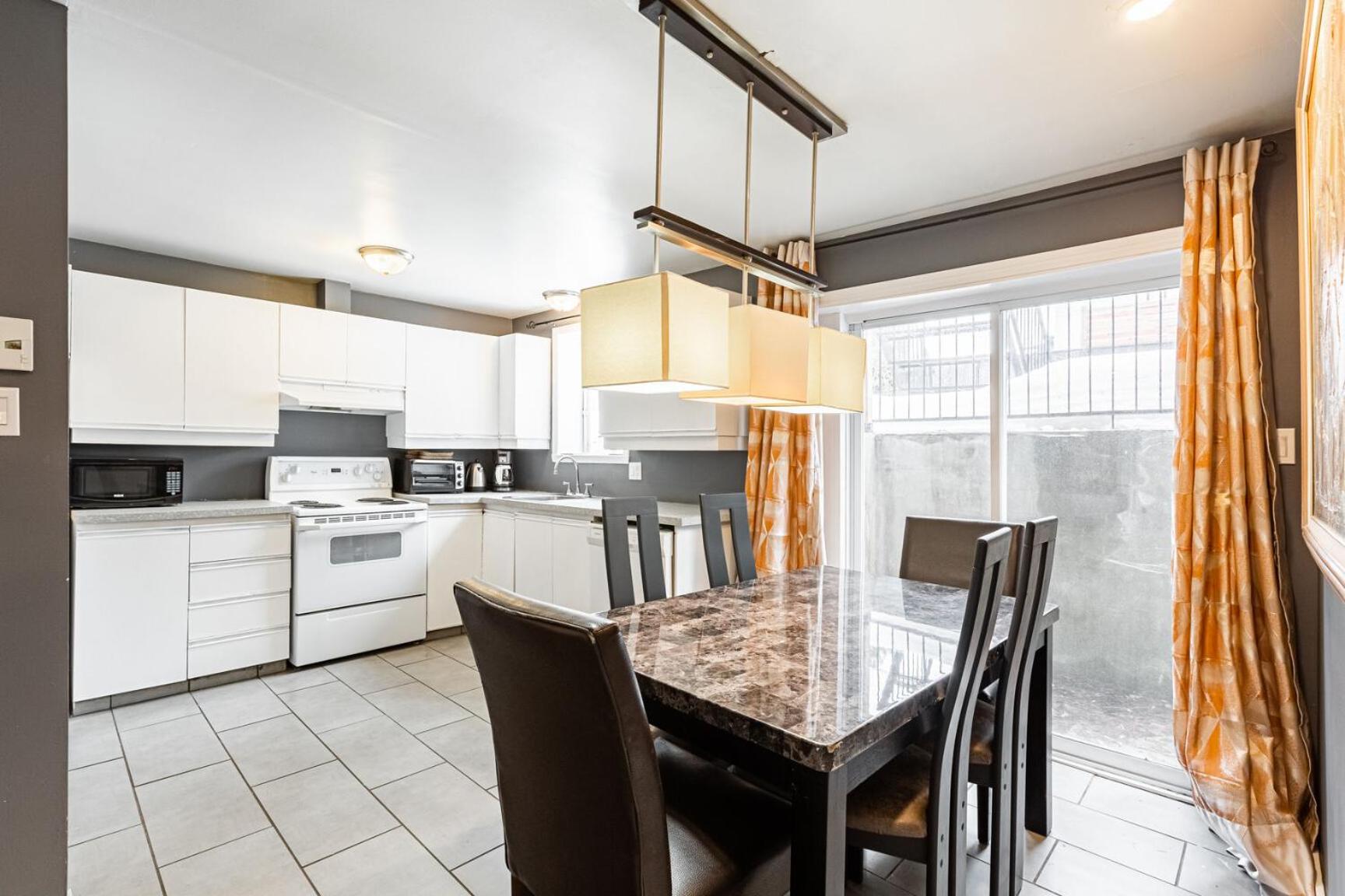 Chez Joe - CITQ #3I74I4