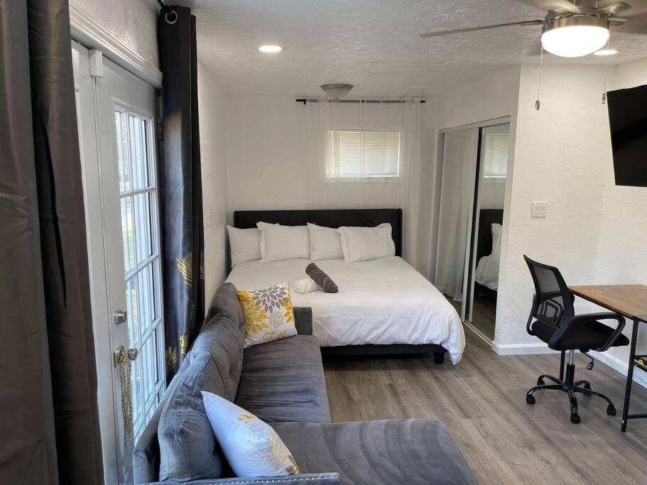 Four Bedroom Home Near Hartsfield Jackson Airport