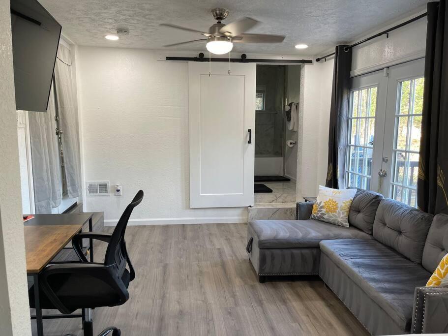 Four Bedroom Home Near Hartsfield Jackson Airport