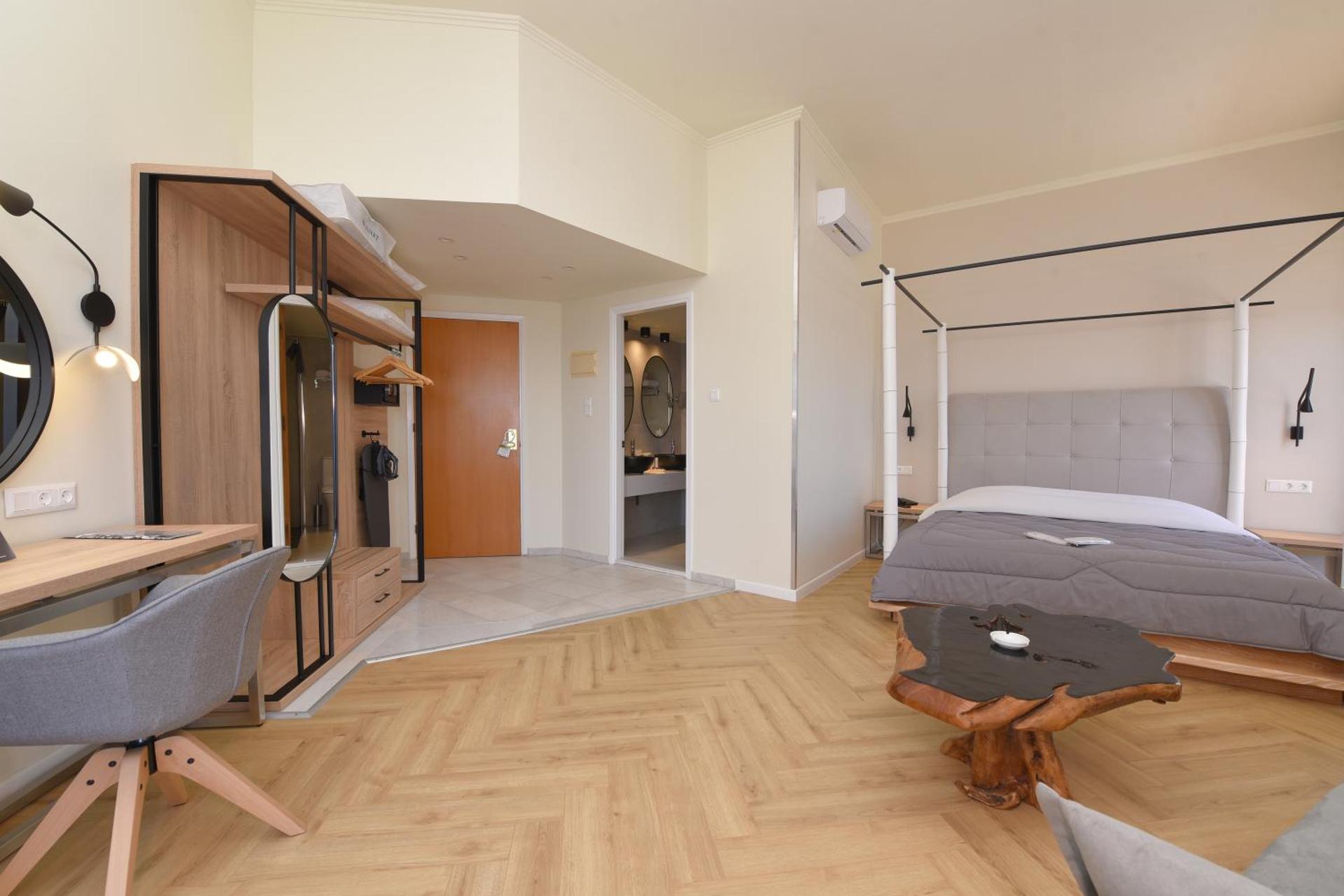 Photo of the whole room