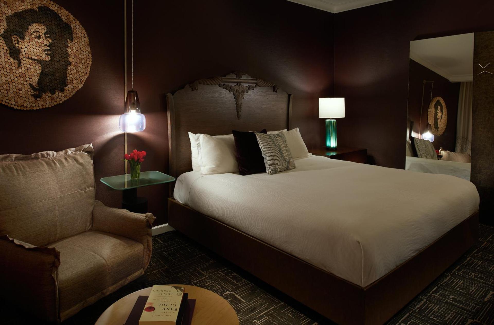 Photo of the whole room