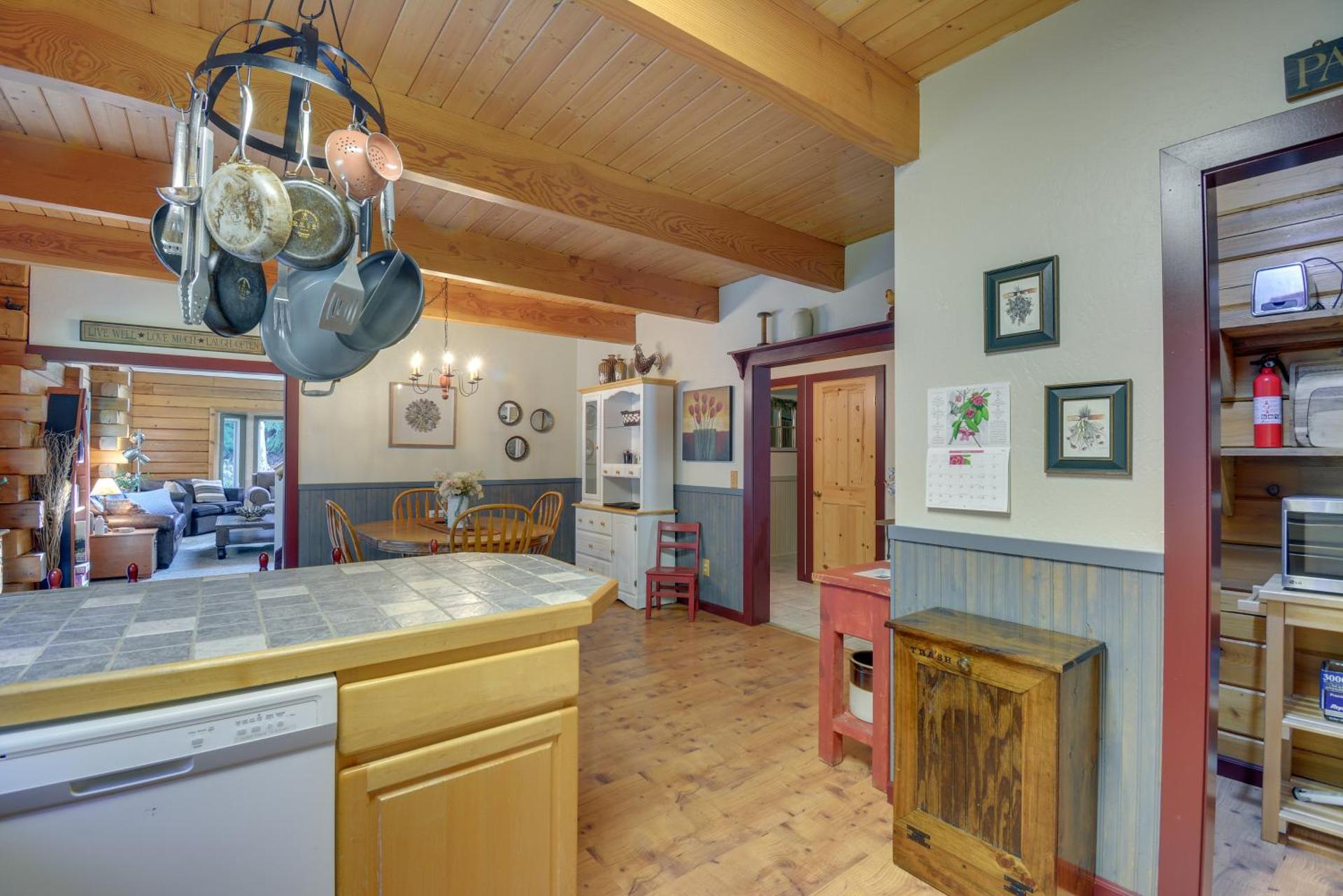 Peaceful Retreat on 10 Acres Less Than 7 Miles to La Push