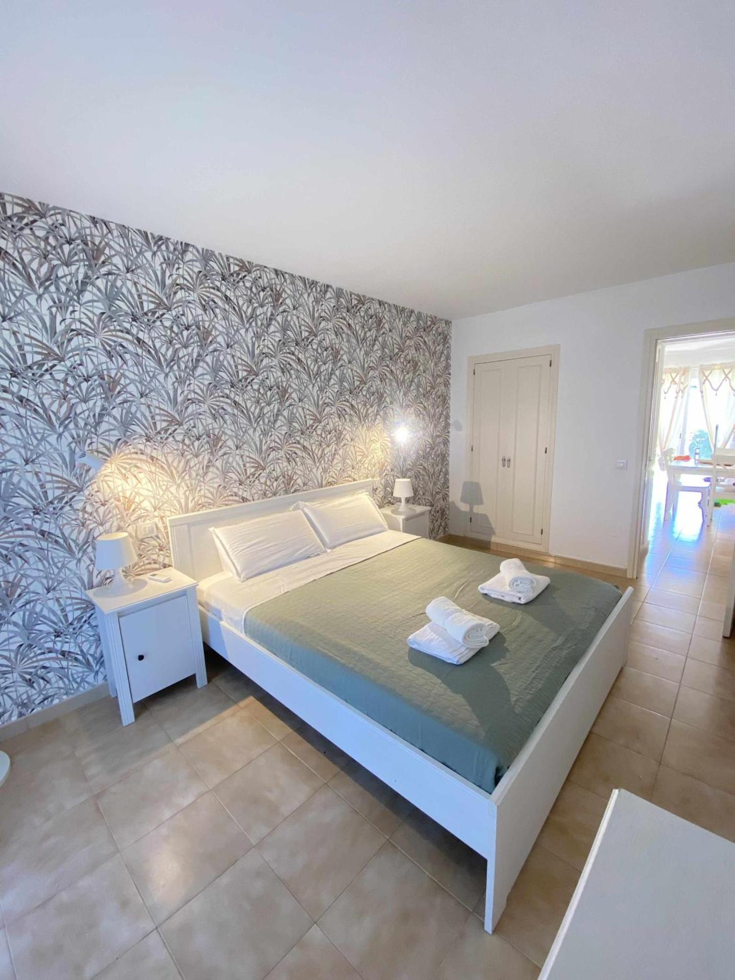 Apartamento bajo con piscina "Macarella"