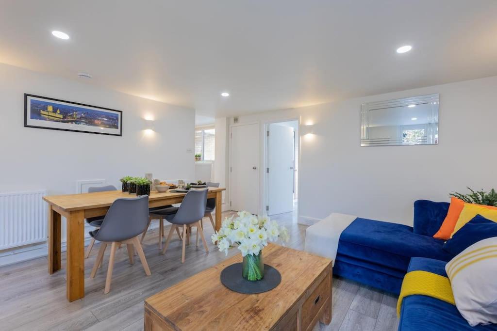 Central Windsor Modern Garden Flat, Walk 2 Sights