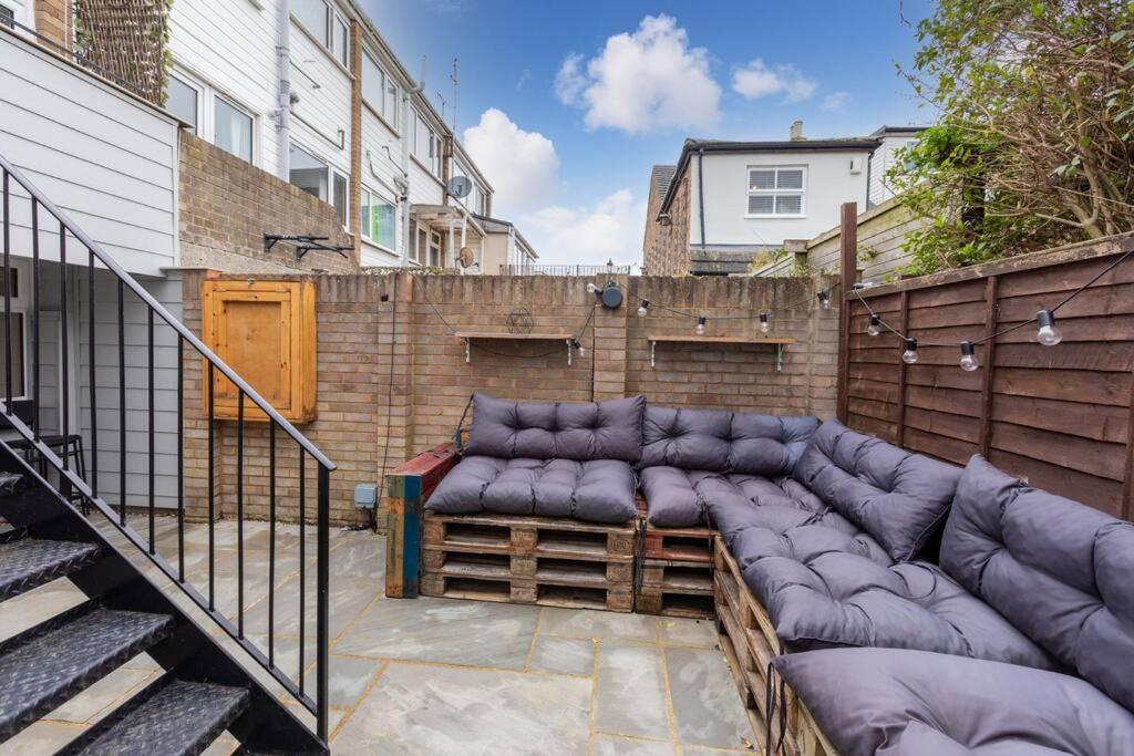 Central Windsor Modern Garden Flat, Walk 2 Sights