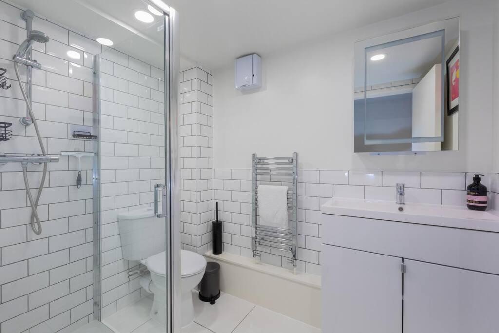 Central Windsor Modern Garden Flat, Walk 2 Sights