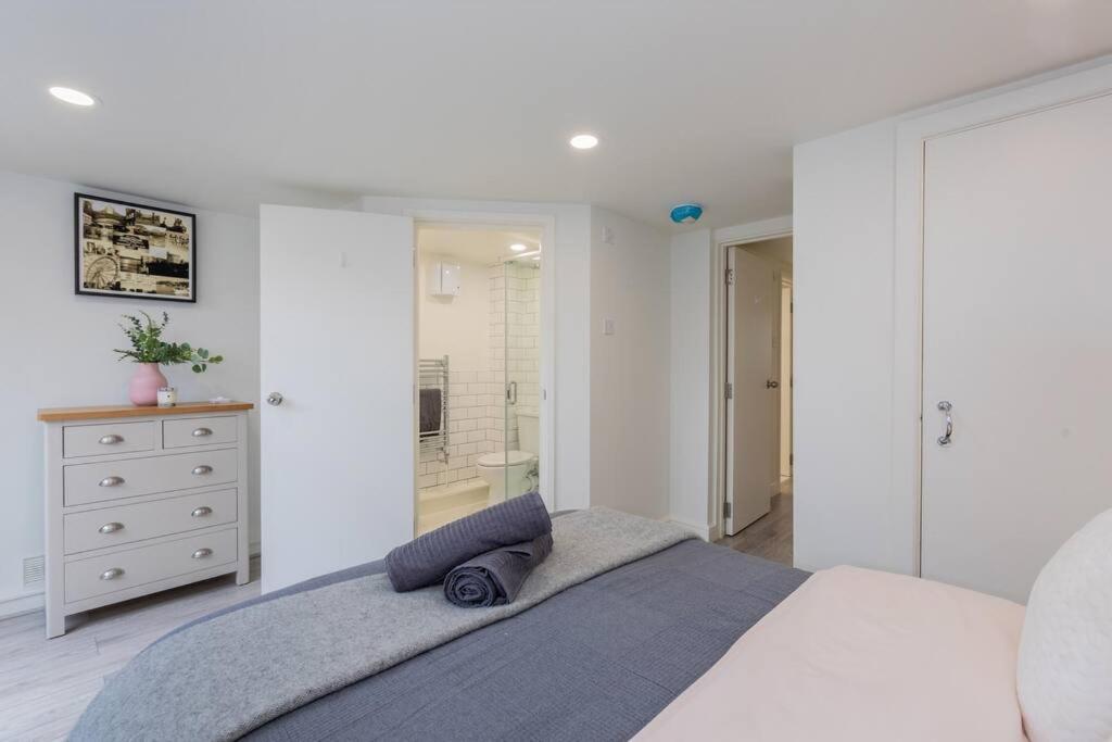 Central Windsor Modern Garden Flat, Walk 2 Sights