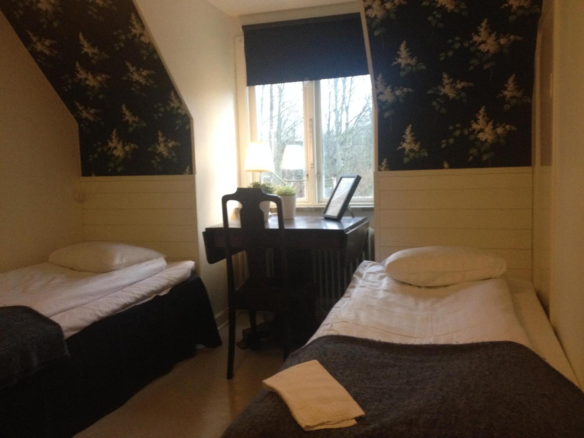 Double Room with Shared Bathroom