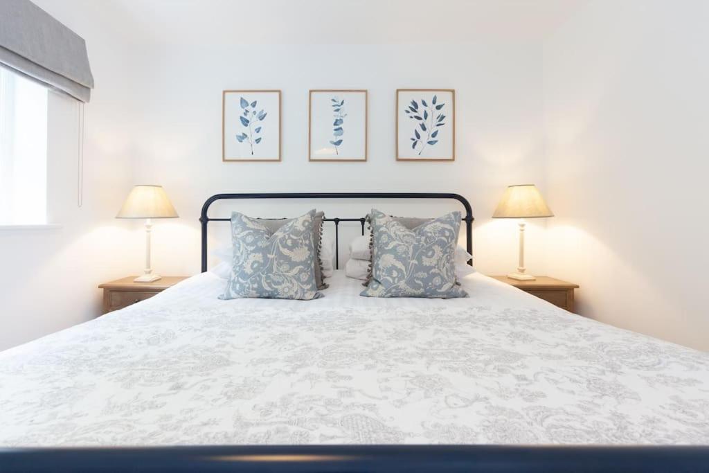 Oxfordshire Living - The Henrietta Cottage - Woodstock