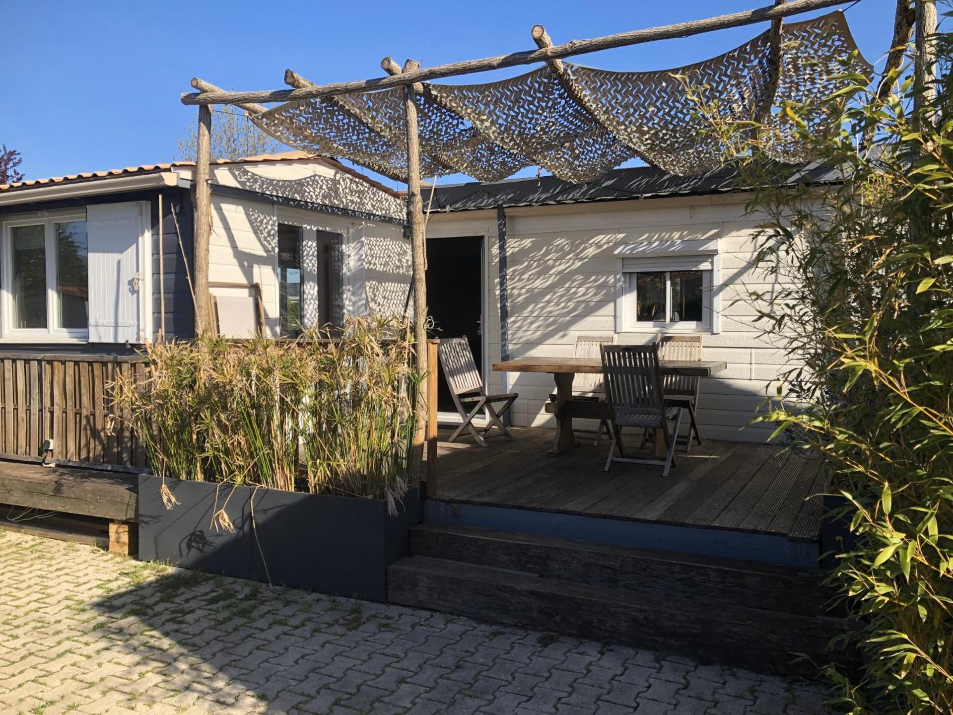 Chalet 47m2 climatisé, piscine,linge fourni
