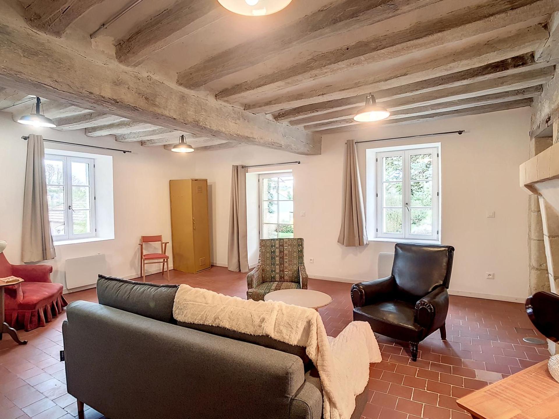 Communal lounge/ TV room