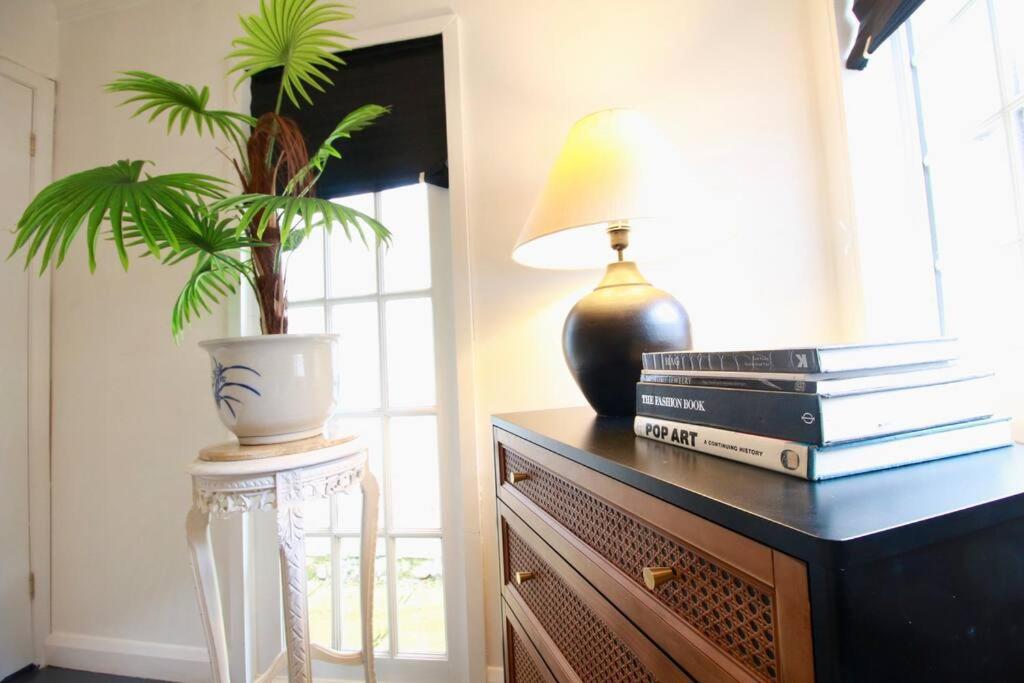 The Little Cottage By Air Premier