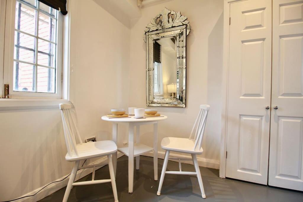 The Little Cottage By Air Premier