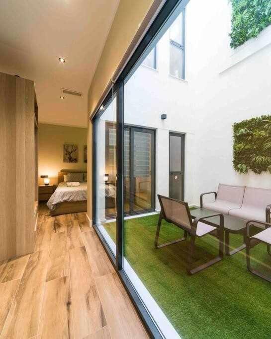 Seville Luxury Downtown Suite