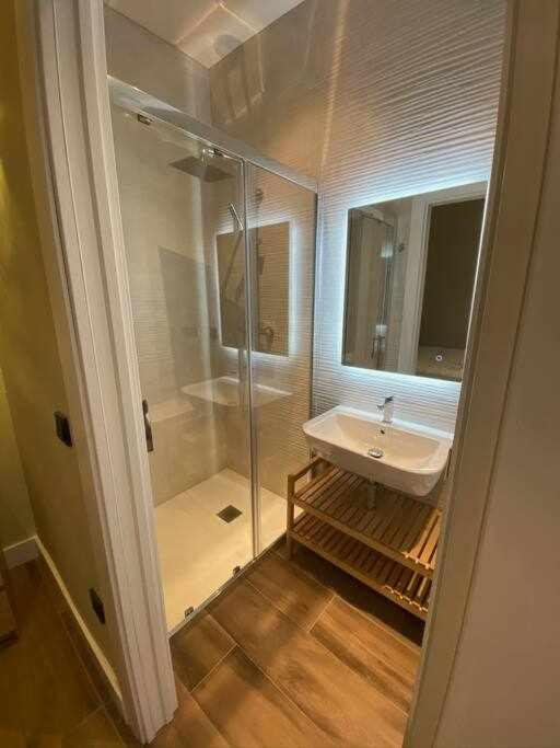 Seville Luxury Downtown Suite