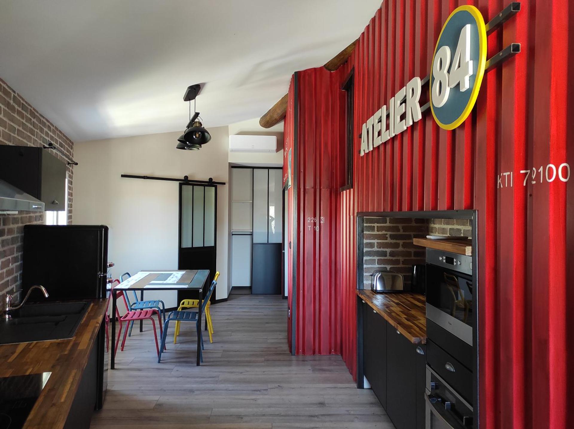 Kitchen or kitchenette