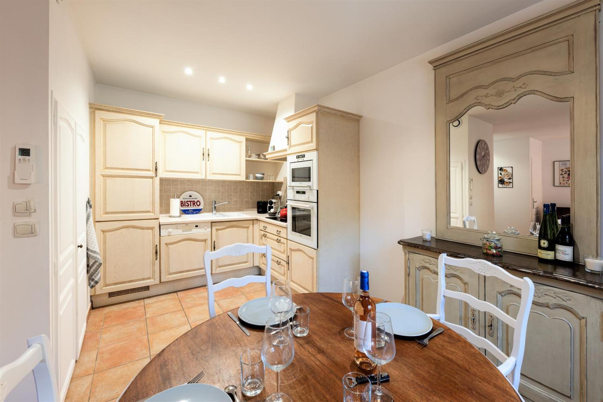 Kitchen or kitchenette