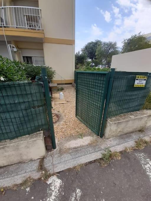 Studio avec jardinet et balcon idéalement situé