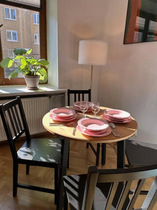 Stary Mokotów, z ogródkiem