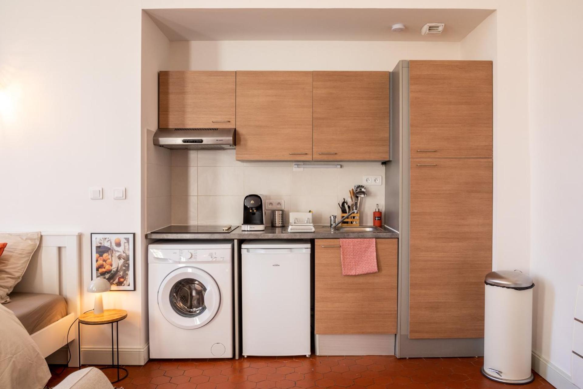 Kitchen or kitchenette